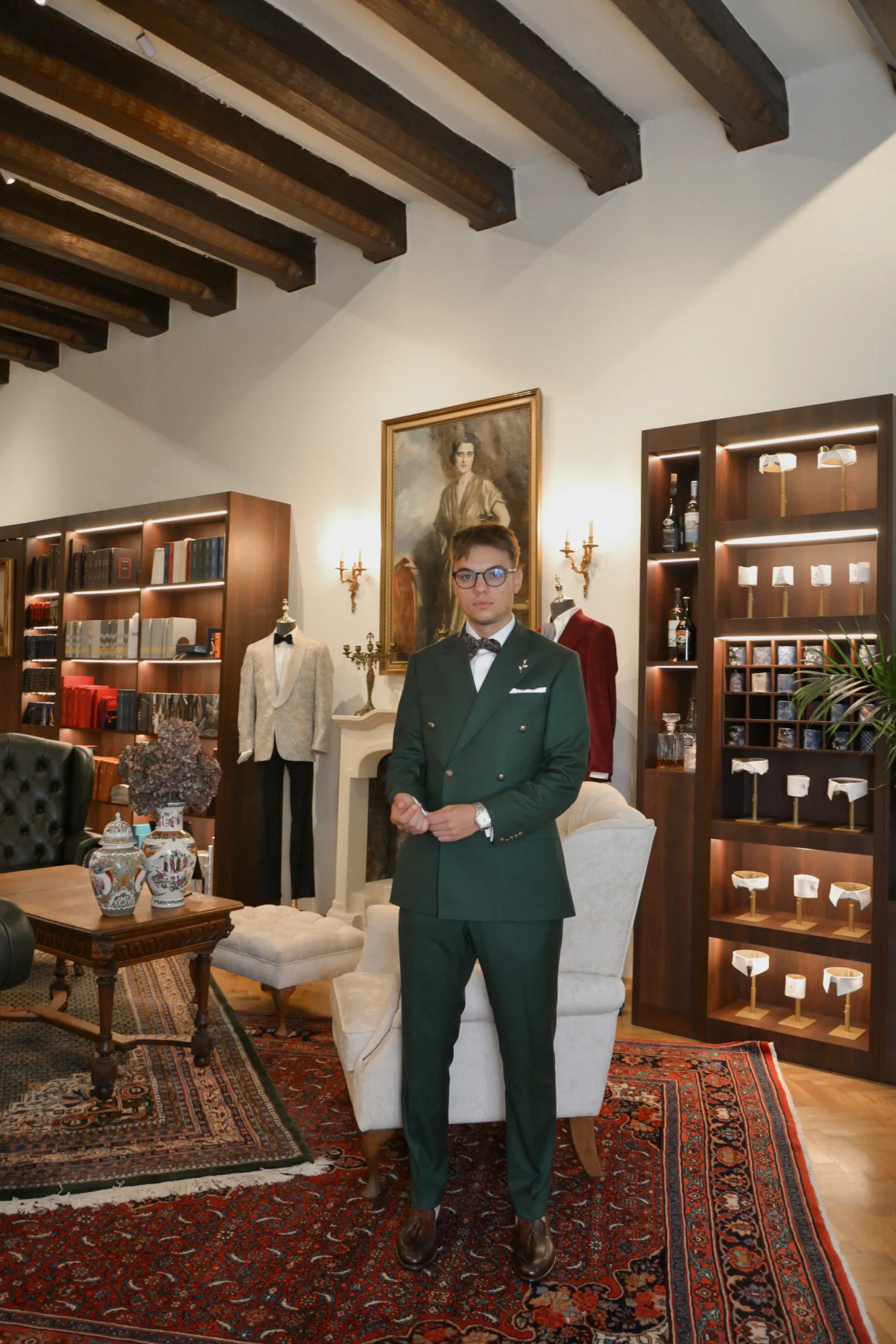 zielony_garnitur_slubny_w_stylu_boho_butelkowa_zielen_carnet