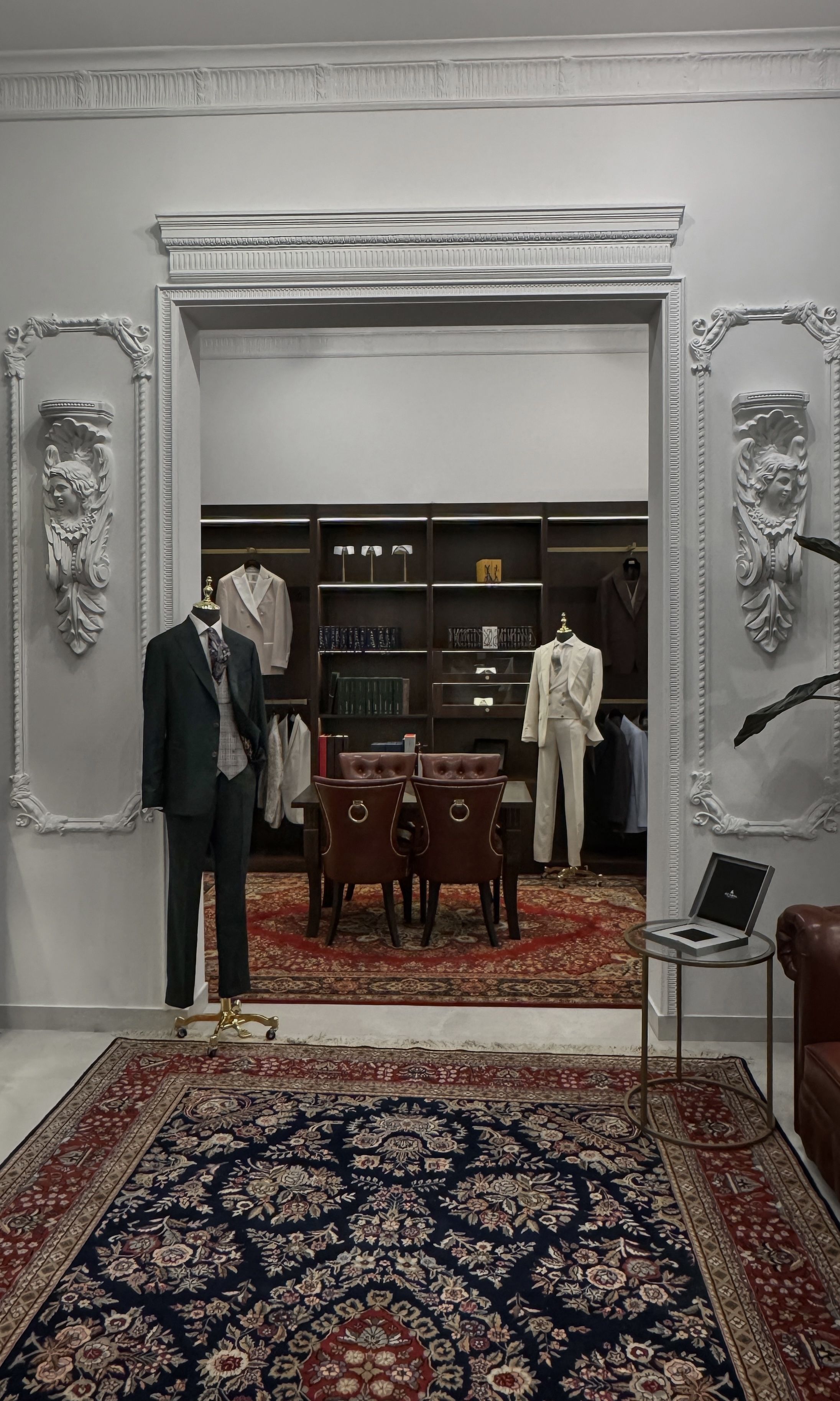 Atelier André Grand Katowice – garnitury szyte na miarę w luksusowym salonie w sercu Śląska