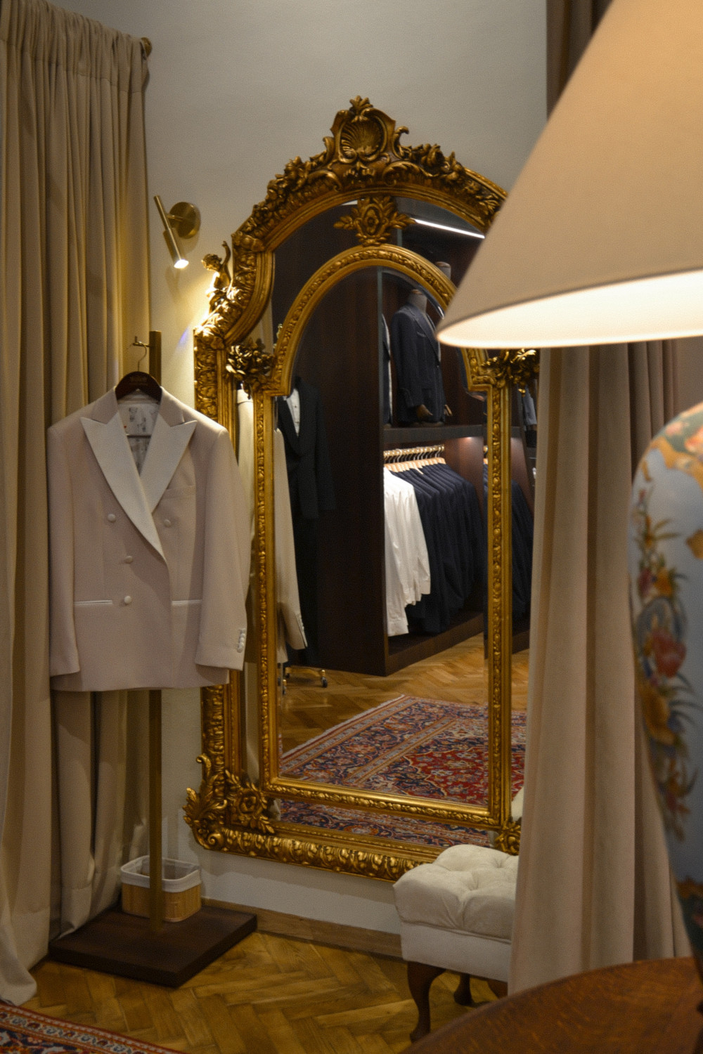 Garnitur na miarę Kraków – ekskluzywne wnętrza Pałacu Popielów, atelier André Grand.