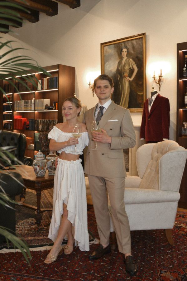 Garnitur na miarę Kraków – realizacja dla klienta w atelier André Grand.