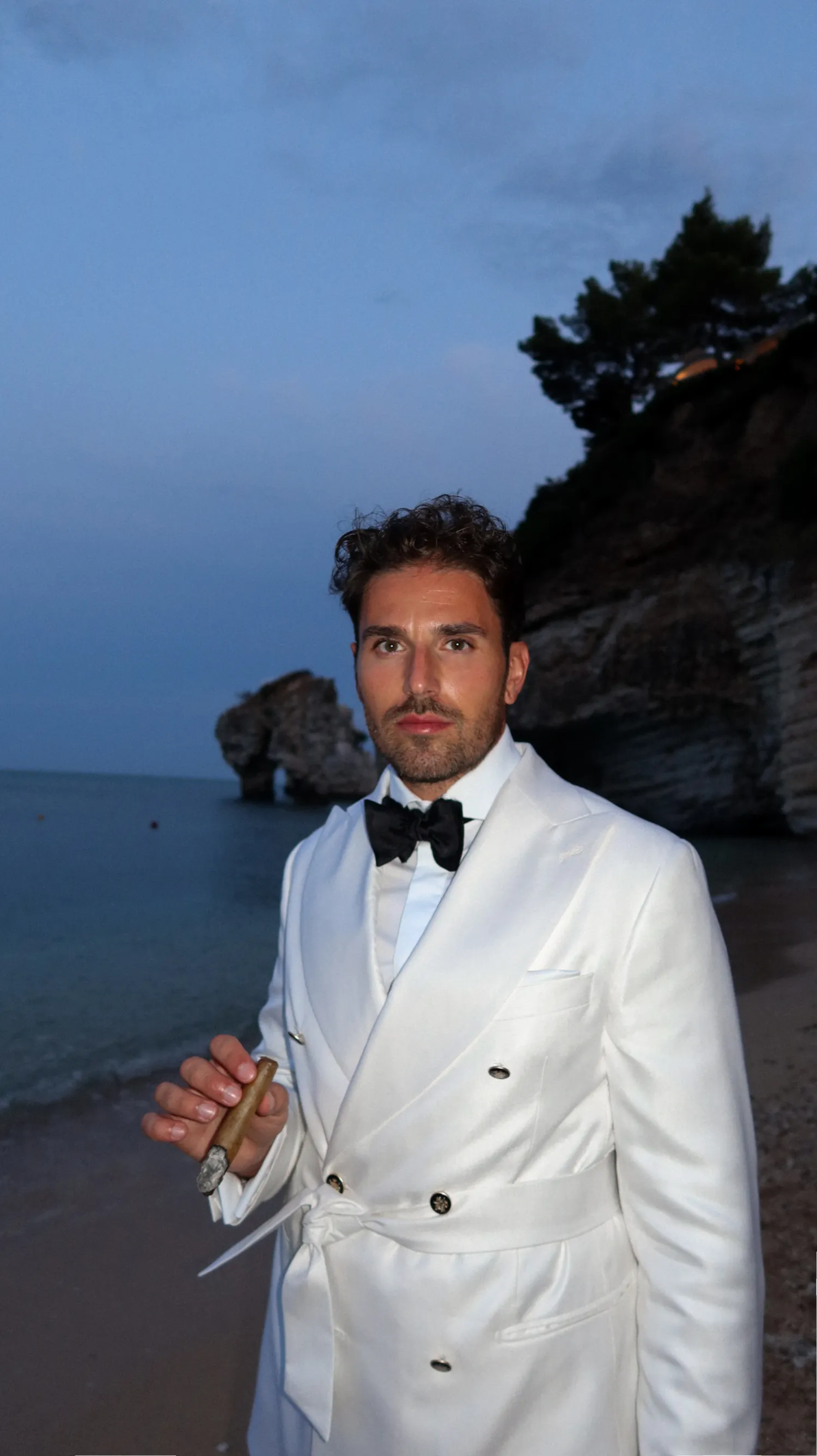 marynarka_jedwabna_kimono_szeroka_klapa_Ariston_André_Grand