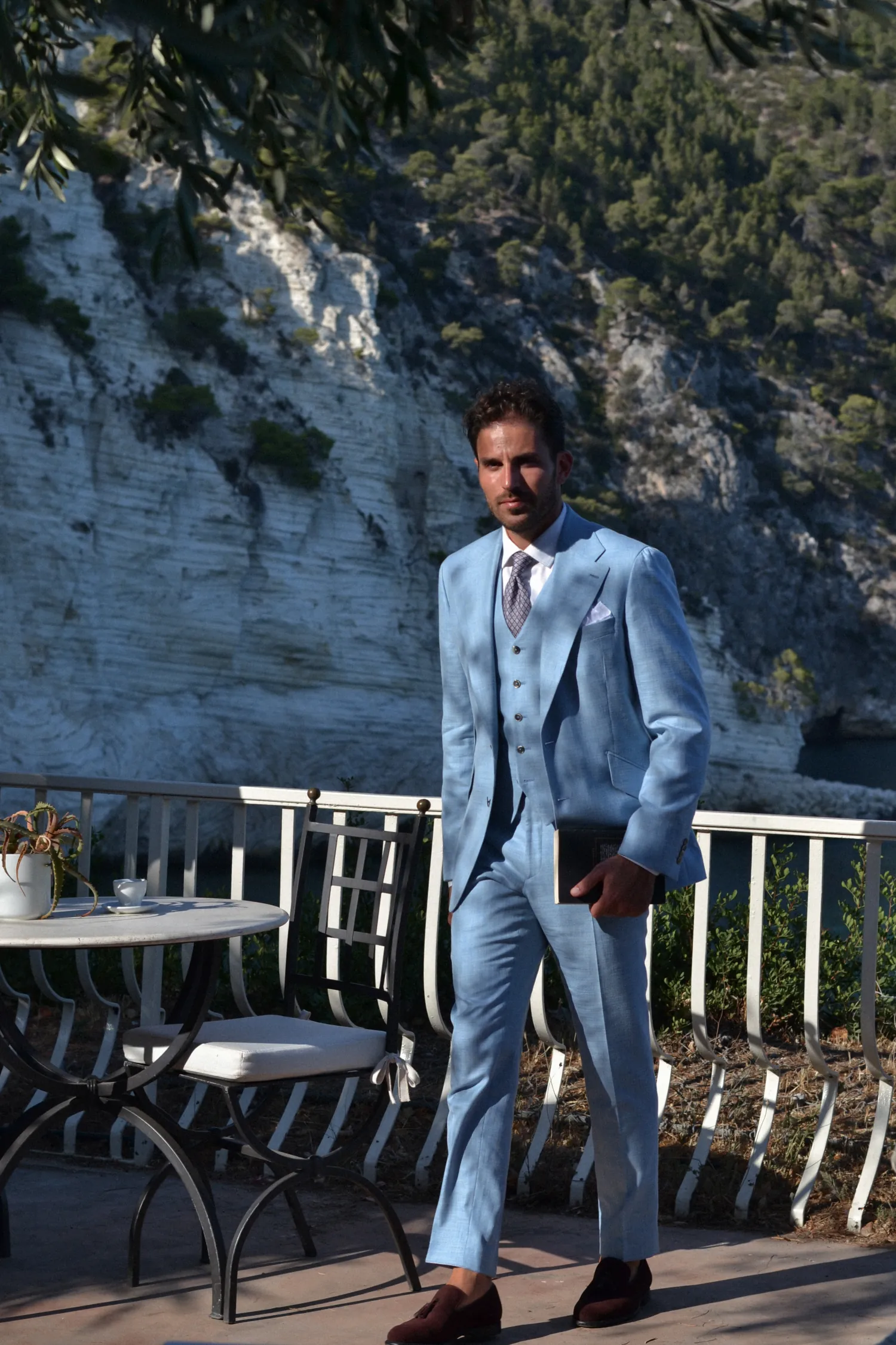 garnitur_błękitny_Loro_Piana_Mare_wełna_jedwab_szyty_na_miarę_André_Grand