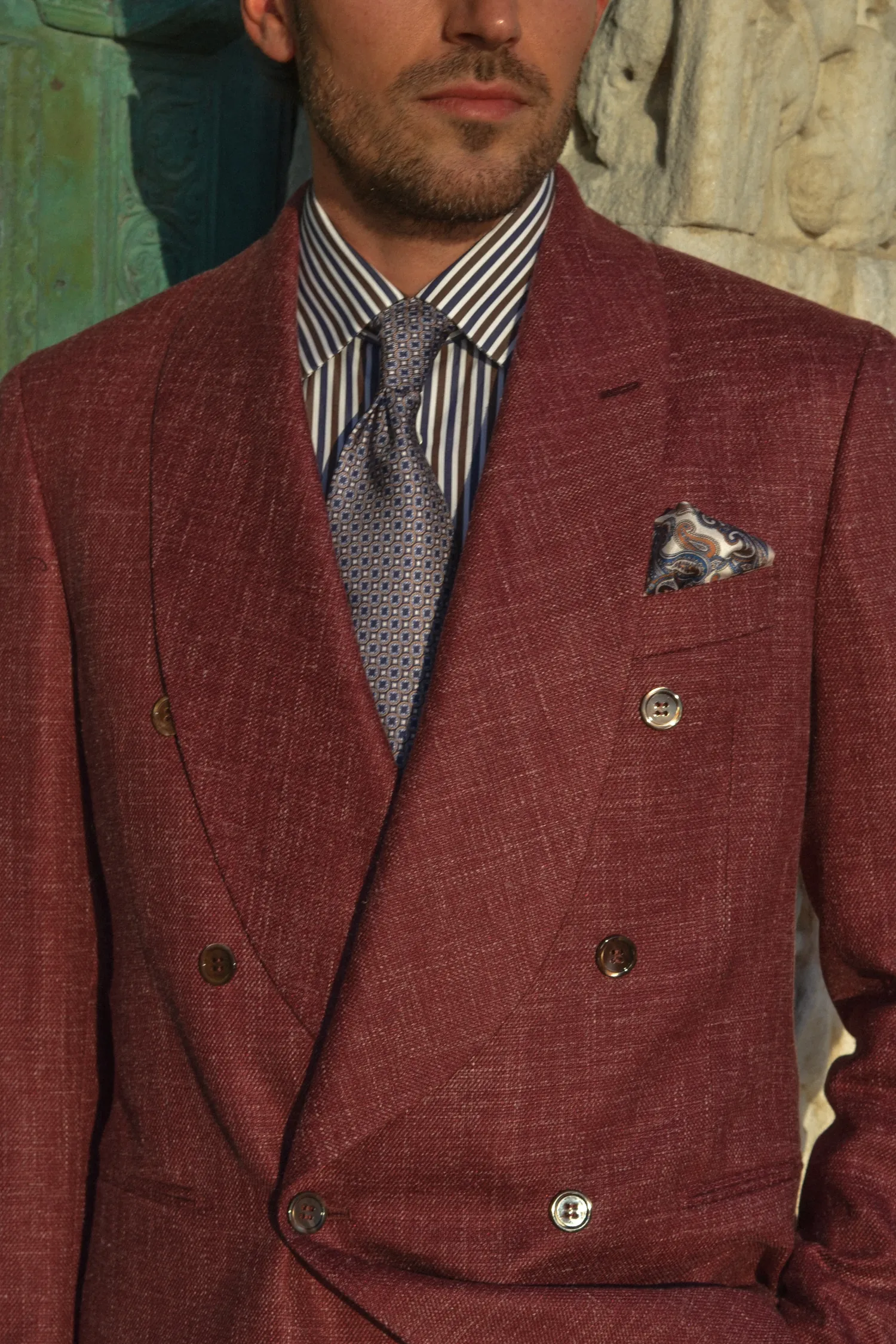 garnitur_bordowy_z_masy_perłowej_guziki_full_canvas_André_Grand