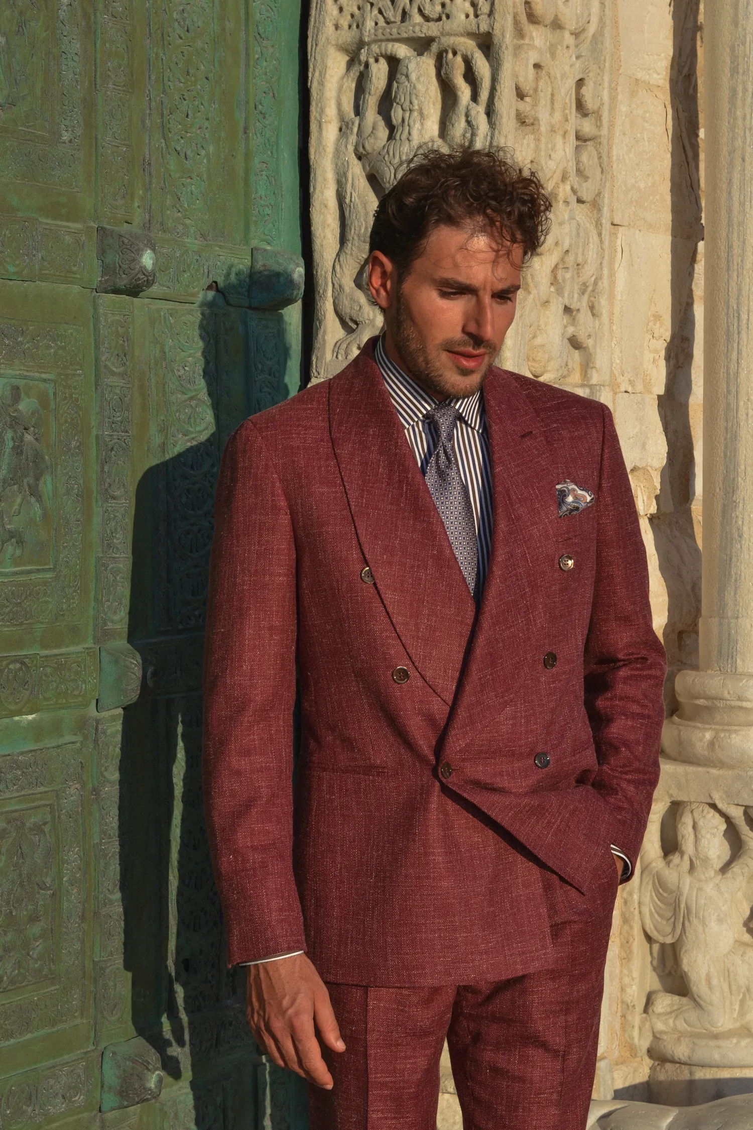 garnitur_bordowy_Scabal_wełna_len_dwurzędowy_szyty_na_miarę_André_Grand