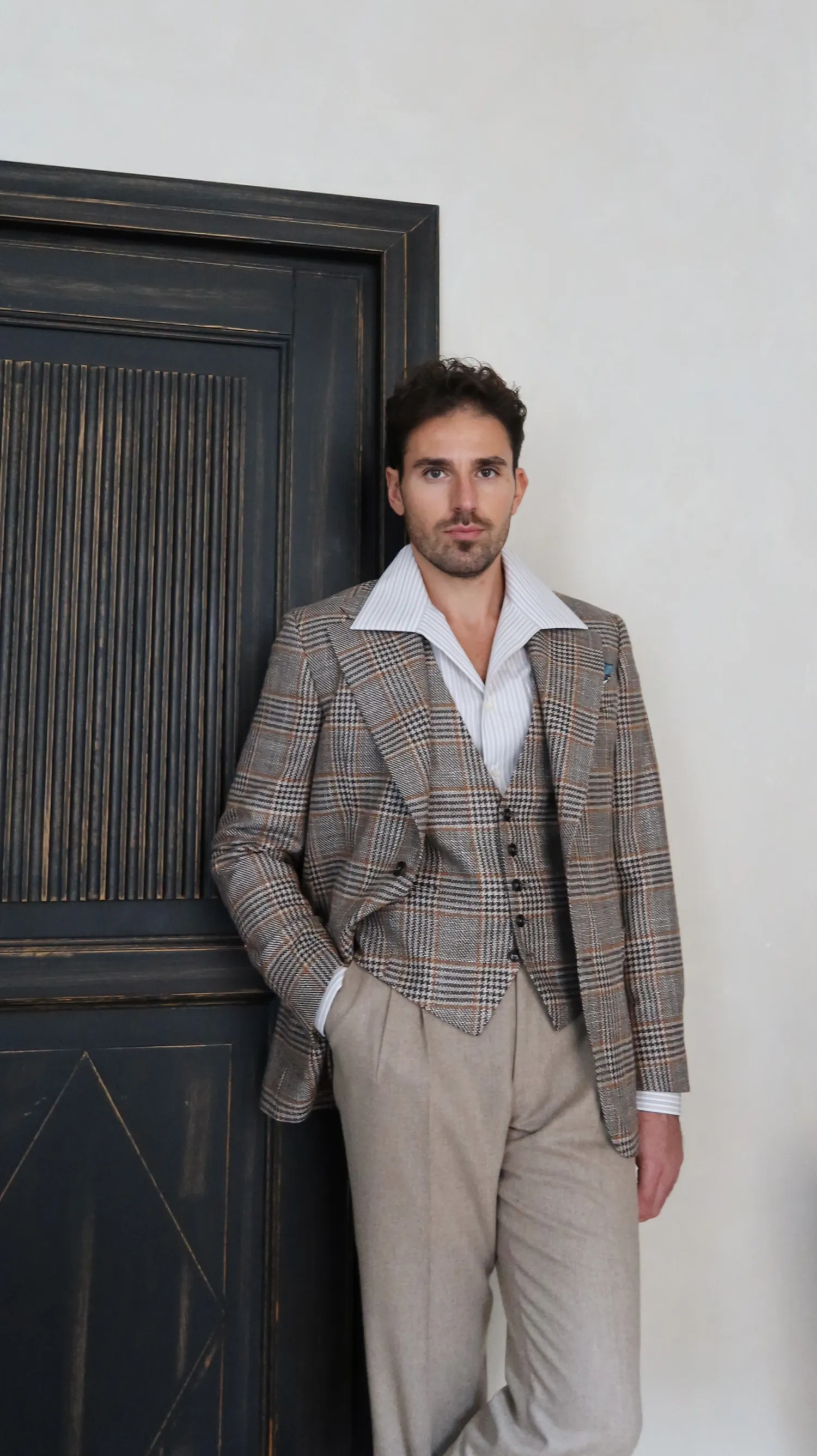 marynarka_Cerruti_1881_welna_jedwab_codzienna_elegancja_André_Grand