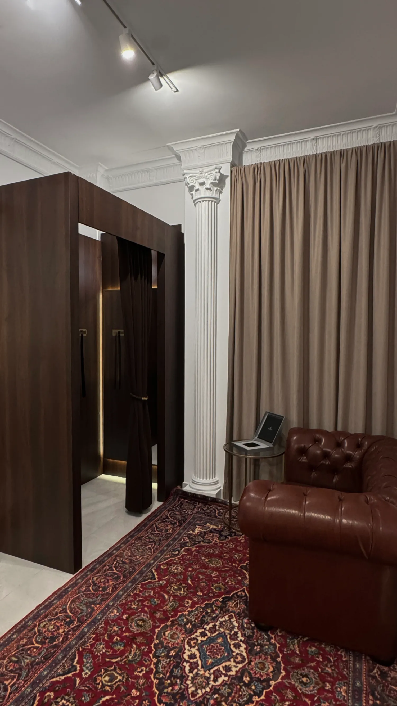 Salon André Grand w Katowicach – eleganckie atelier szycia na miarę w zabytkowej kamienicy