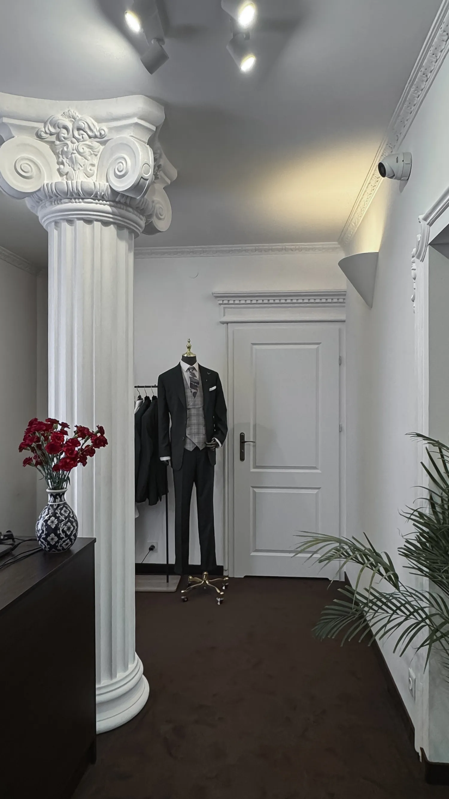 Stylowe atelier André Grand – luksusowe garnitury na miarę, Warszawa, Mokotowska