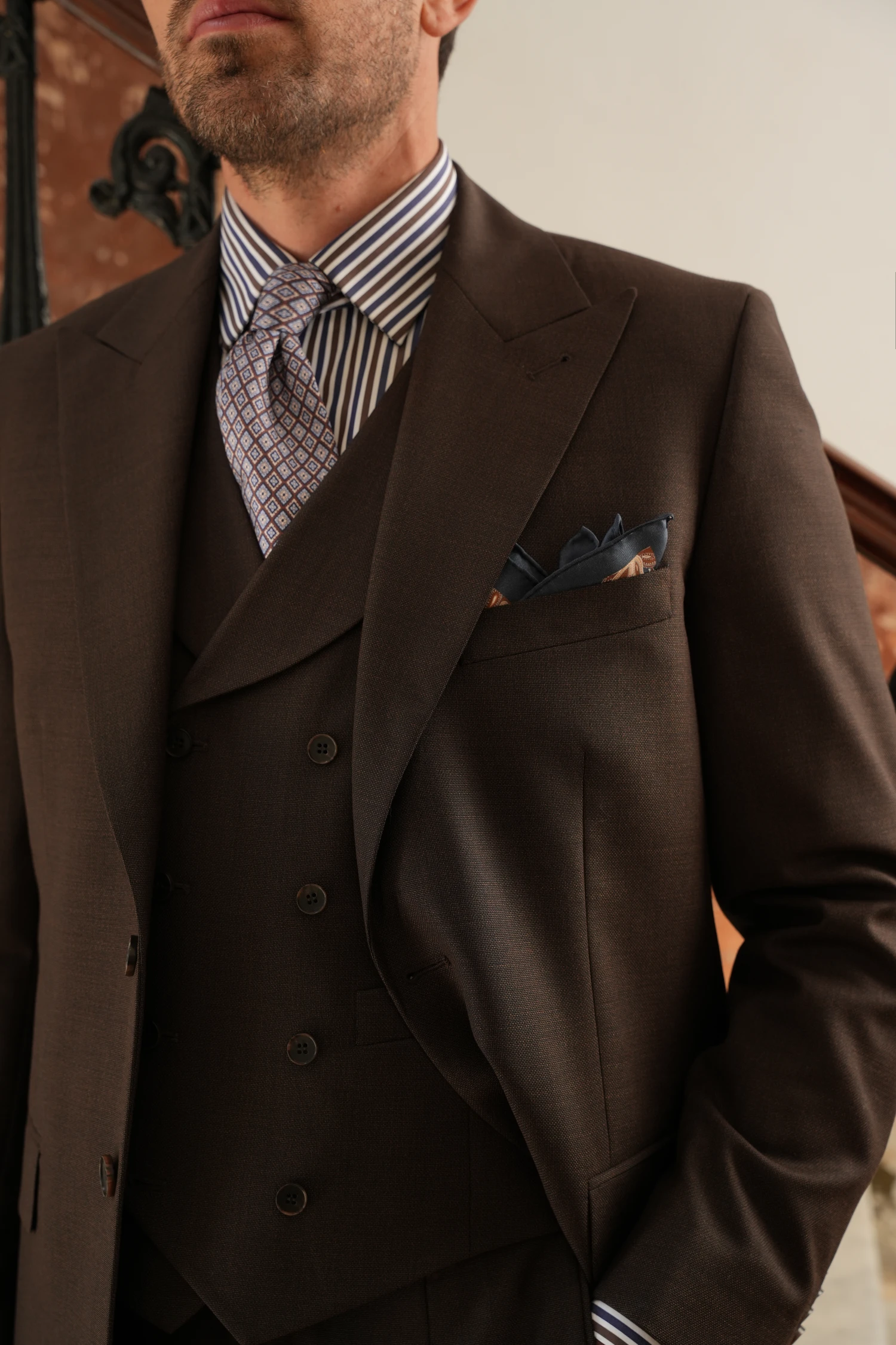 Brązowy trzyczęściowy garnitur męski André Grand Ready to Wear