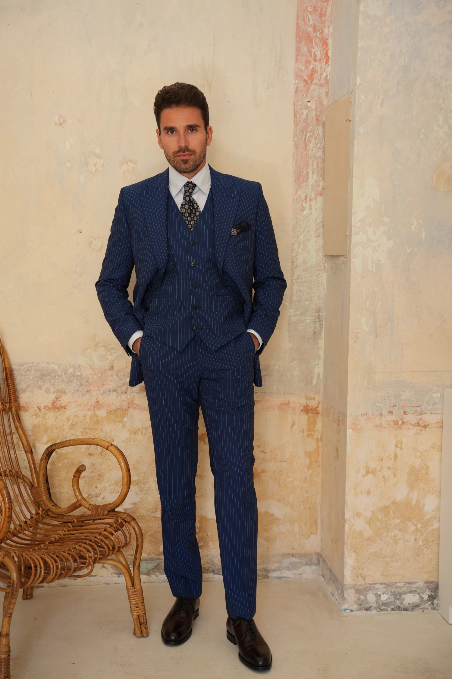 Garnitur męski w prążek power suit André Grand Ready to Wear