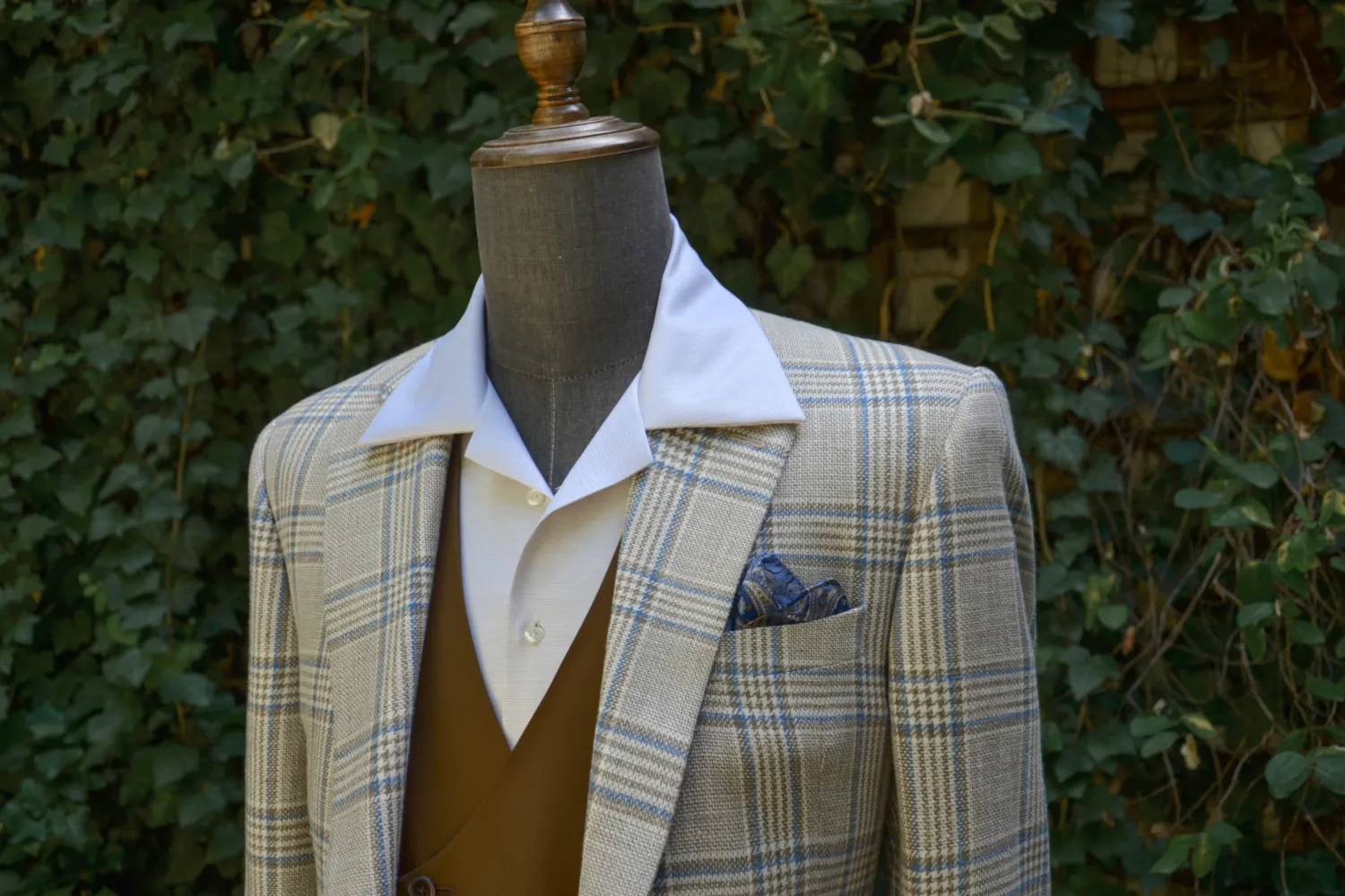 granatowy_garnitur_marlane_wełna_ready_to_wear_André_Grand