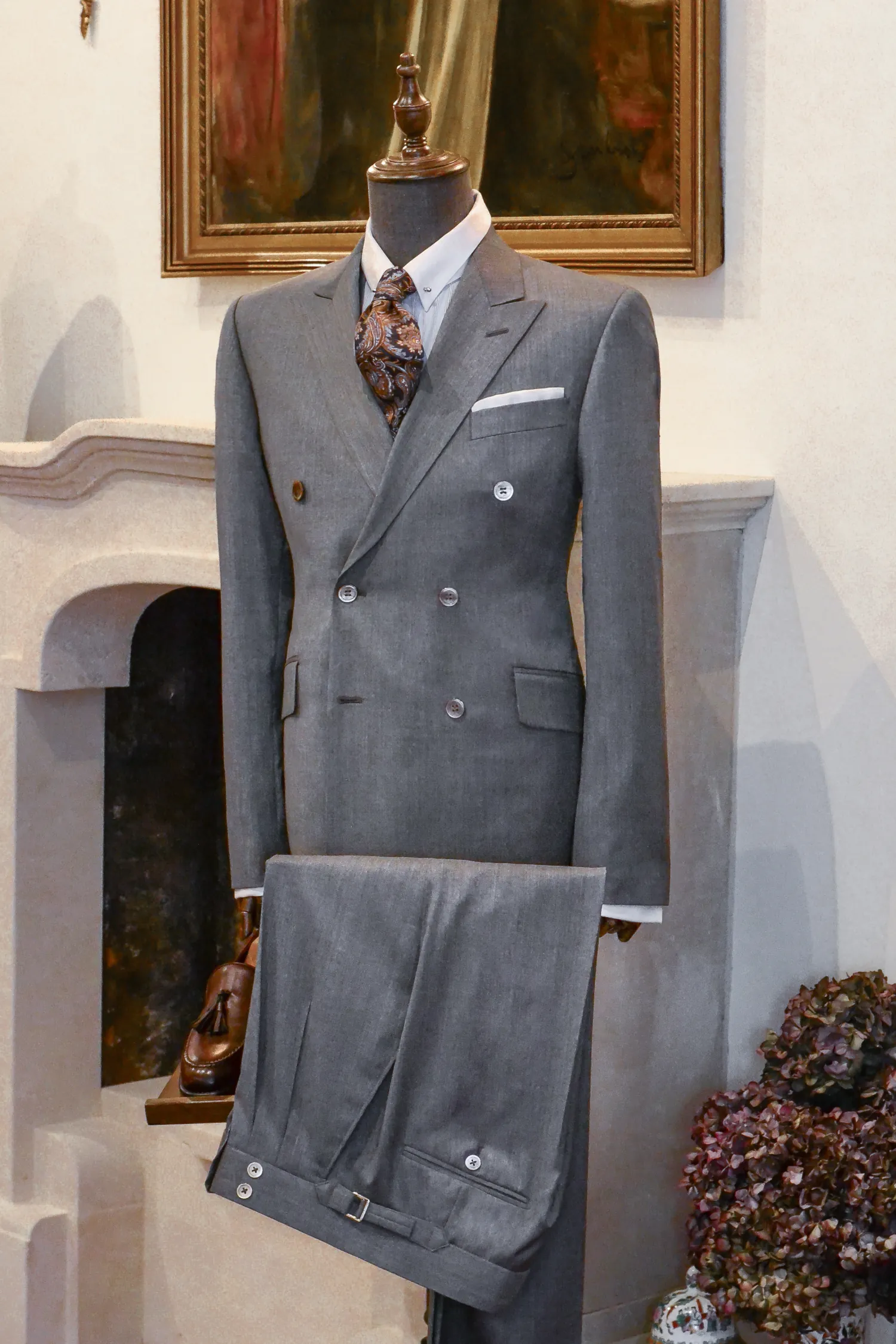 szary_dwurzędowy_garnitur_Fox_Brothers_full_canvas_masa_perłowa_André_Grand_Kraków_Warszawa_Katowice