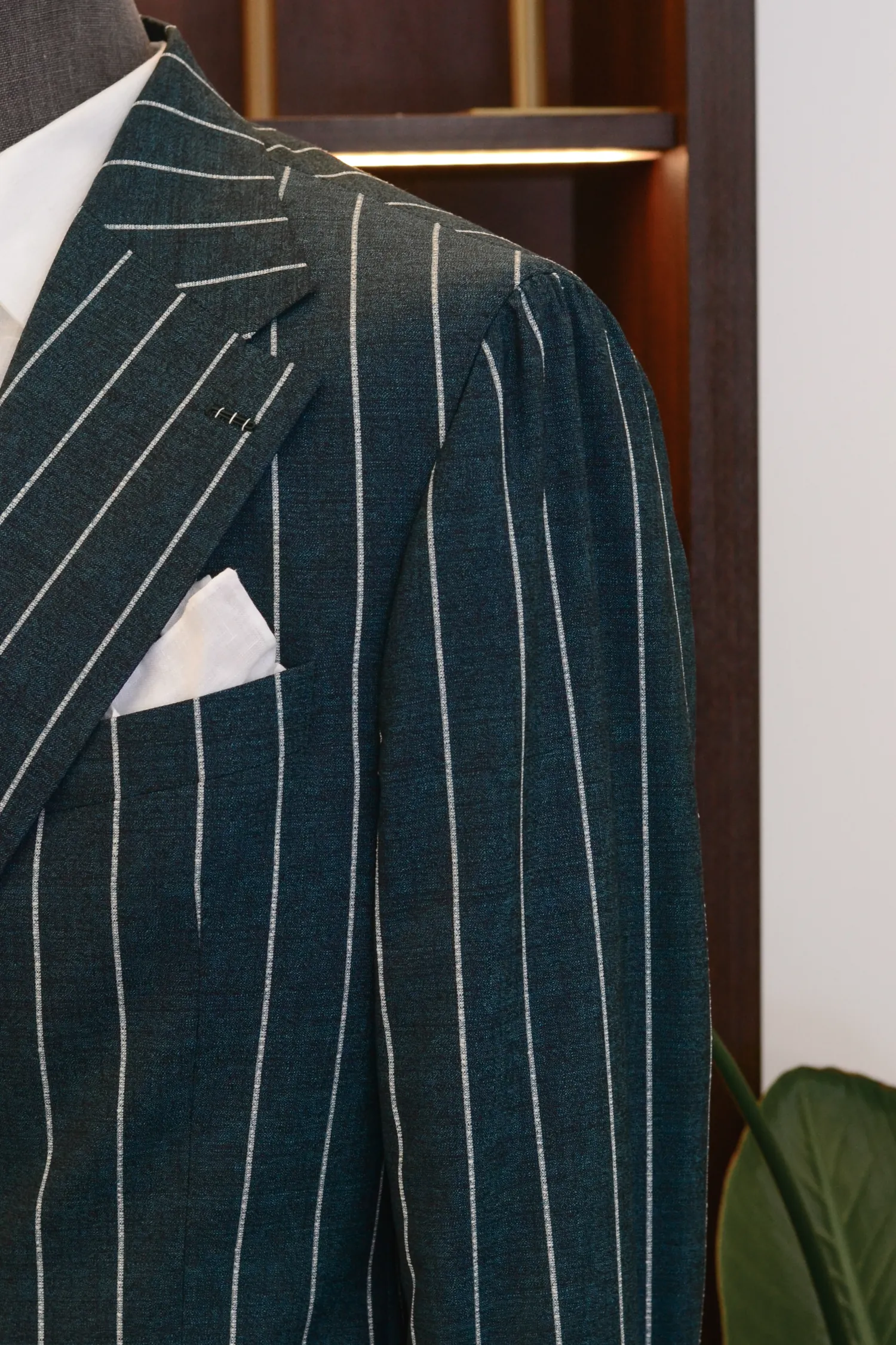 zestaw_koordynowany_Ariston_wełna_len_neapolitański_rękaw_beżowe_spodnie_André_Grand_Kraków_Warszawa_Katowice