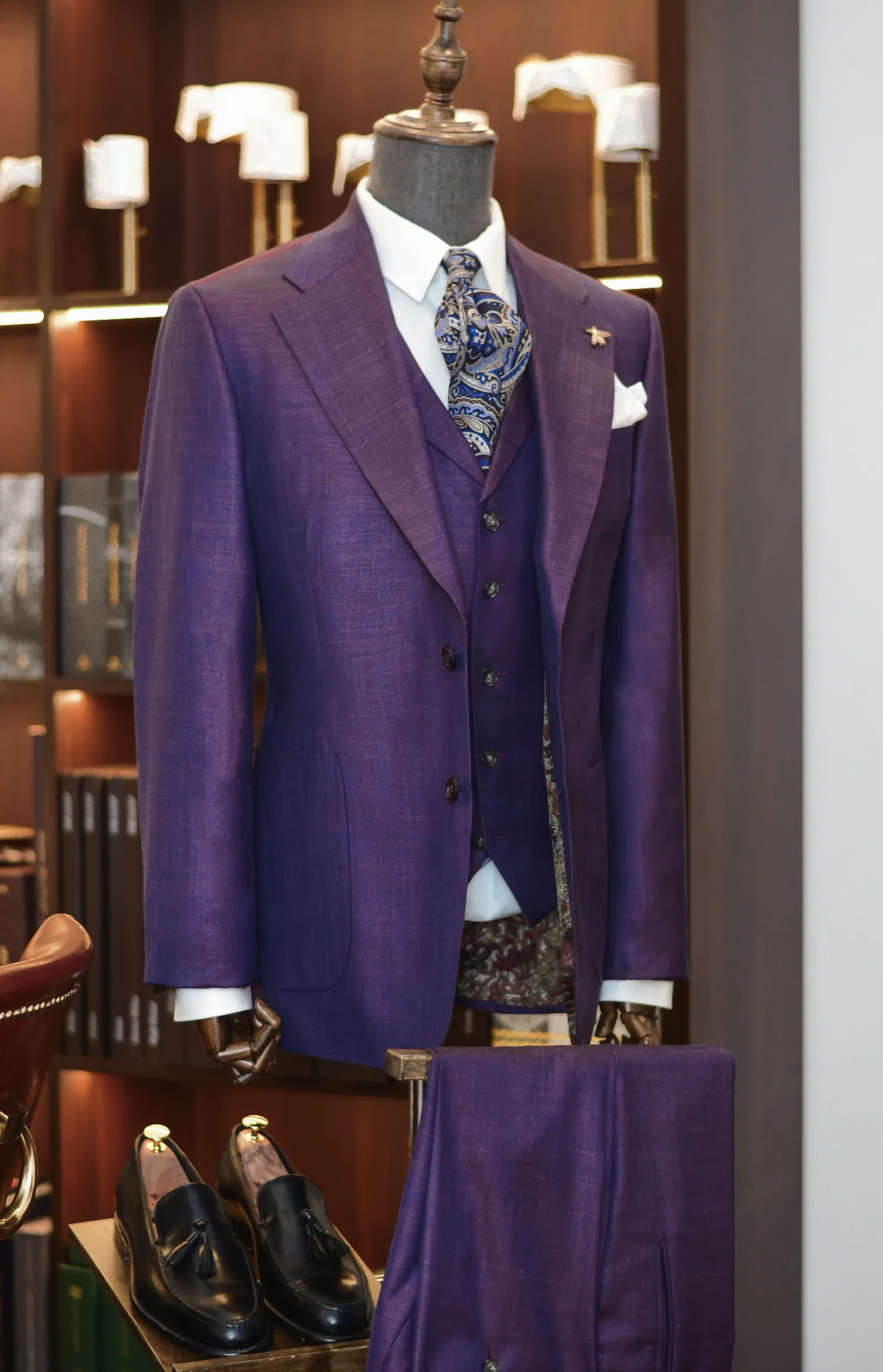 garnitur_śliwkowy_Ariston_metaliczny_odcień_monozestaw_André_Grand_Kraków_Warszawa_Katowice