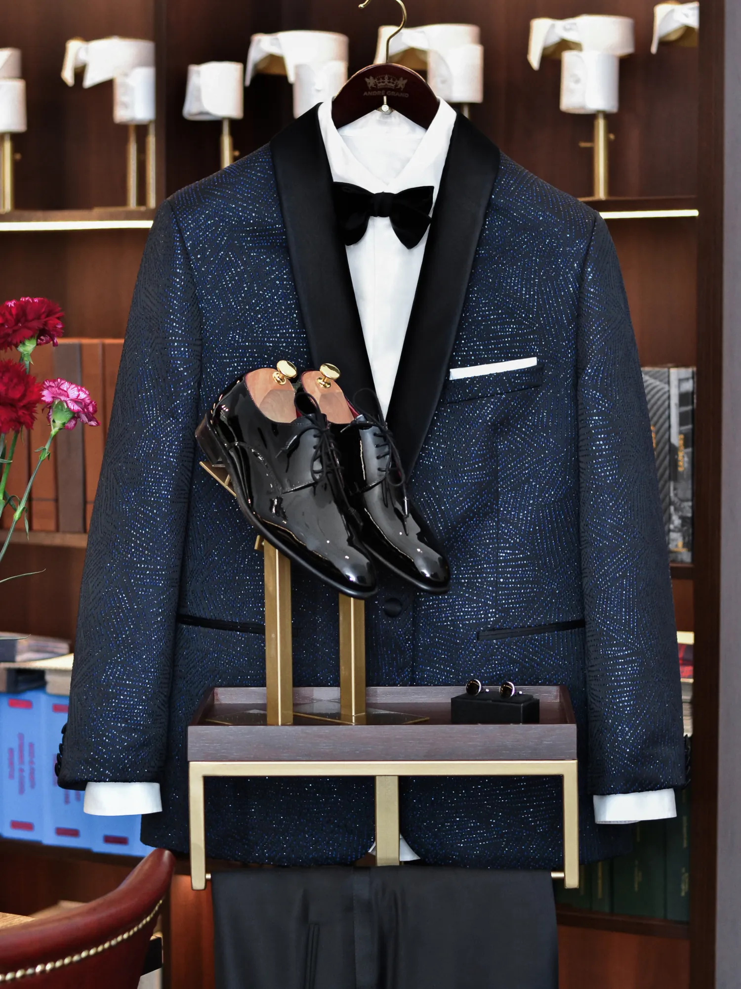 smoking_z_kryształkami_ekskluzywny_błyszczący_smoking_André_Grand_Kraków_Warszawa_Katowice