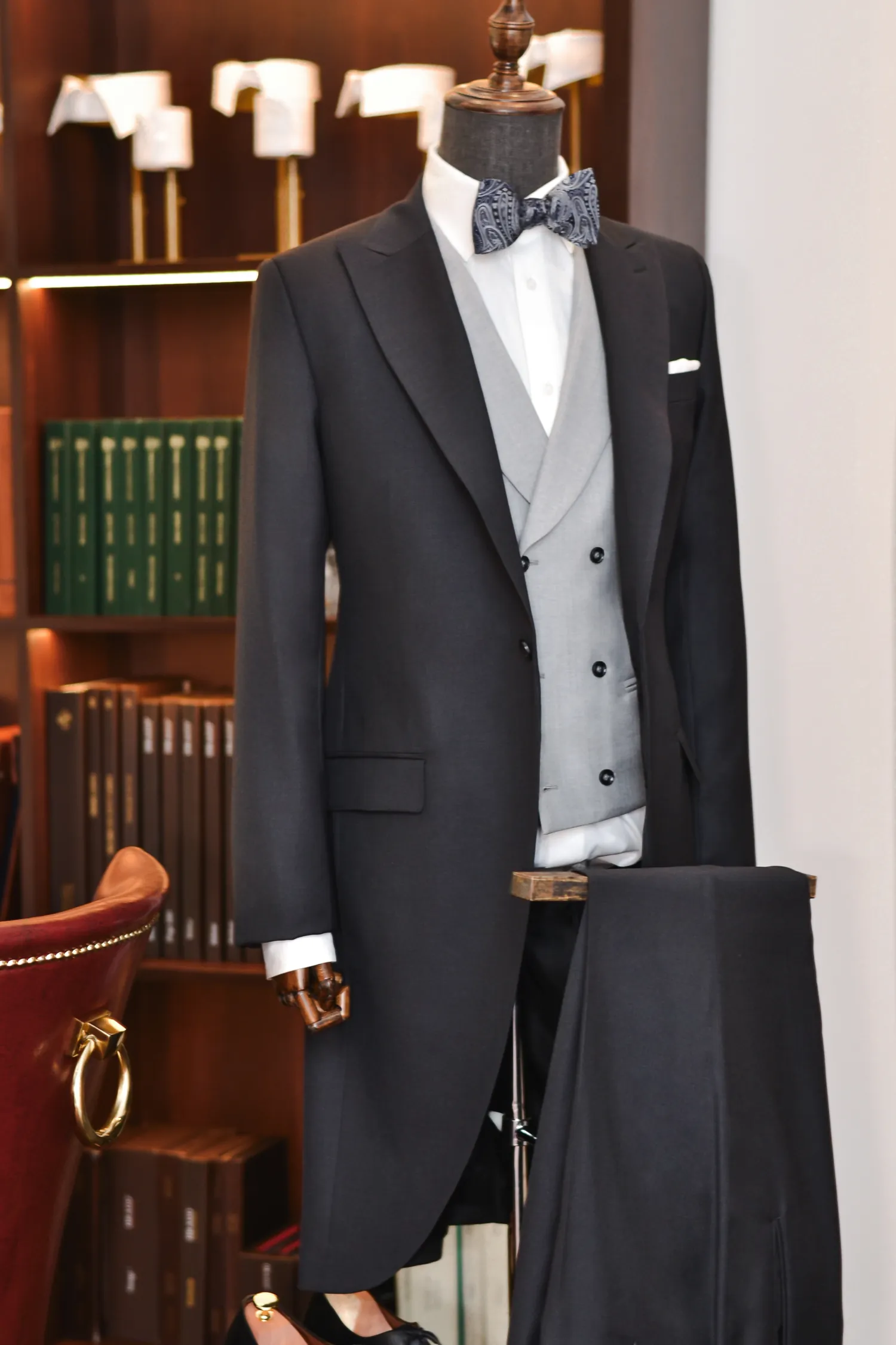 jaskółka_Morning_Suit_szary_kamizelka_z_klapami_André_Grand_Kraków_Warszawa_Katowice