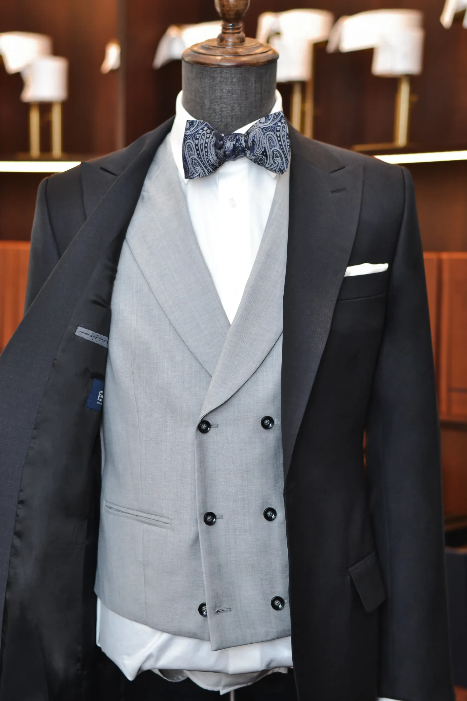 jaskółka_Morning_Suit_szary_kamizelka_z_klapami_André_Grand_Kraków_Warszawa_Katowice